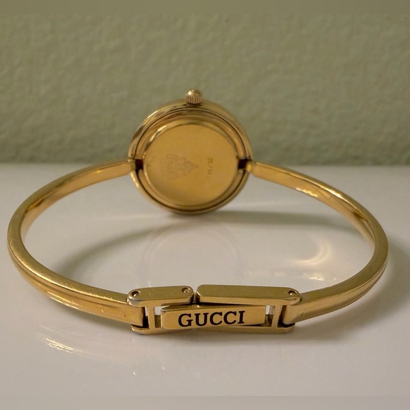 Vintage~Gucci Silver Diamond-Cut Bezel Bangle Bracelet Watch W/Box/Papers - Picture 11 of 16
